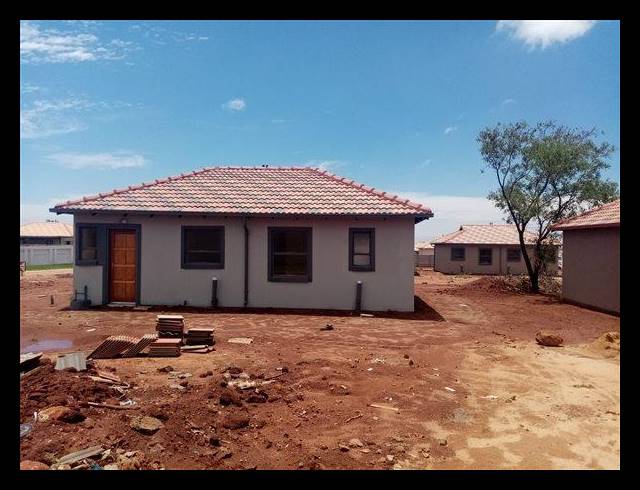 2 BEDROOM HOUSE FOR SALE IN SHARON PARK